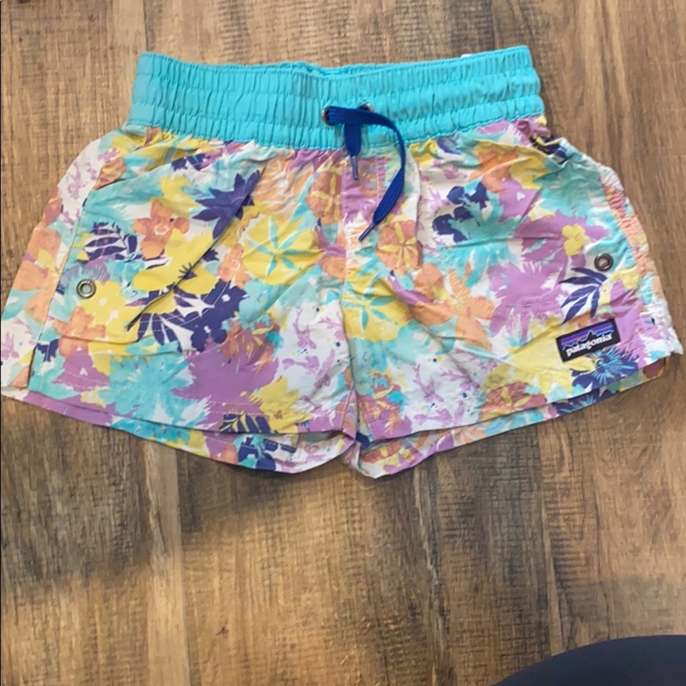 Girl’s Patagonia shorts